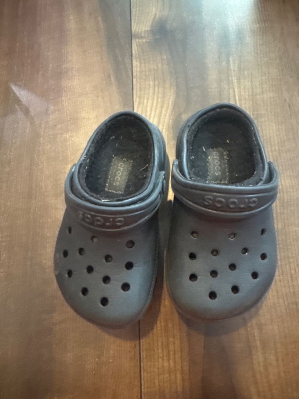 Toddler crocs 8c